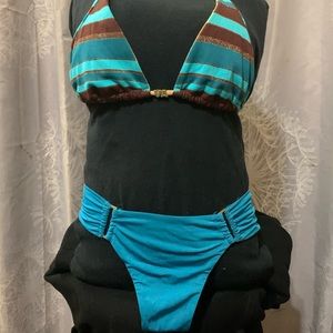 Vitamin A 2 pc. multi color striped, bottom solid